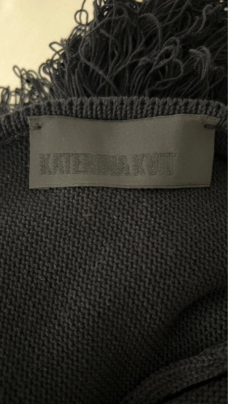 Robe noire à franges