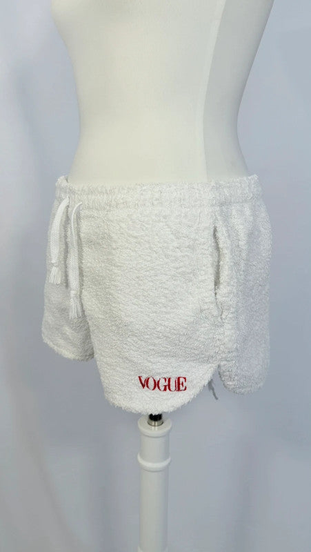 Short blanc avec logo brodé rouge - Vogue