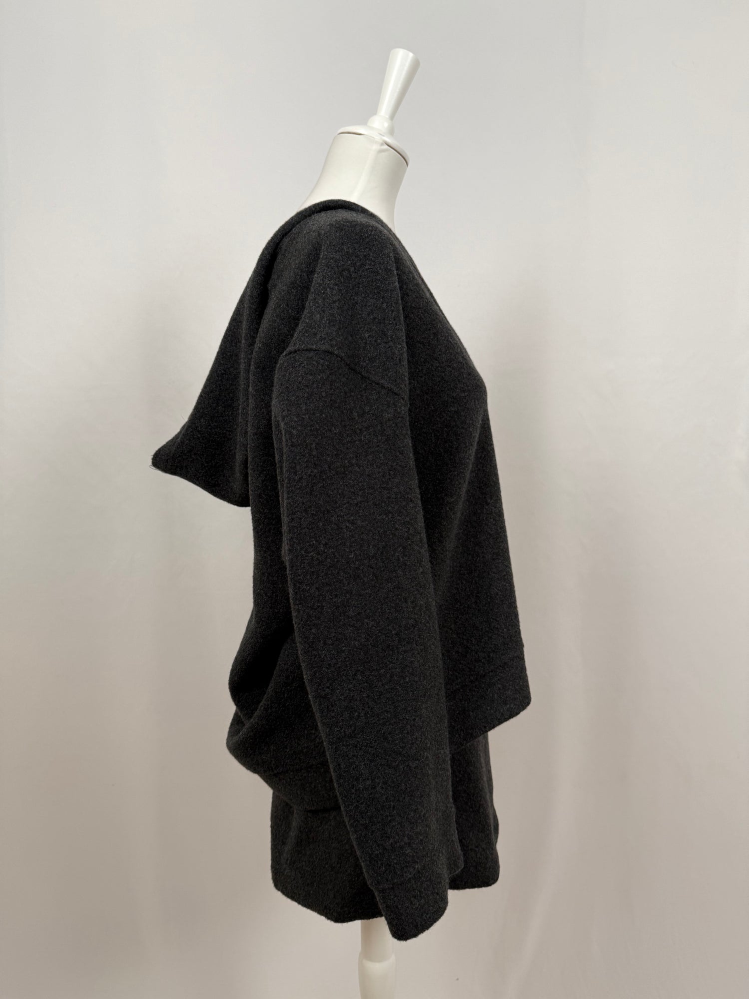 Ensemble hoodie Belsay et mini-short gris en laine