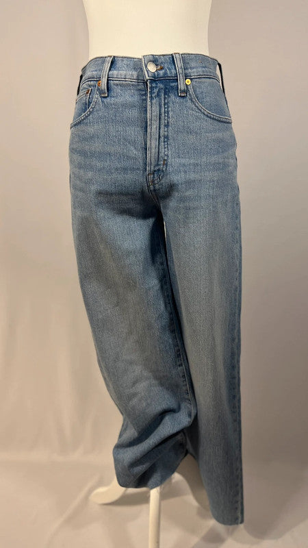 Jean droit bleu clair délavé