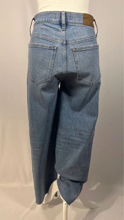 Jean droit bleu clair délavé