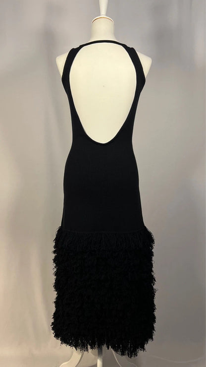 Robe noire à franges