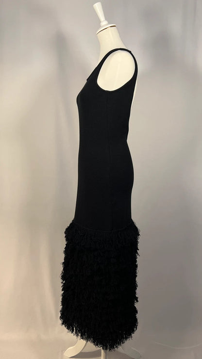 Robe noire à franges