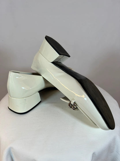 Mocassins en cuir à talonnettes blancs