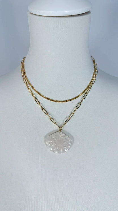 Collier pendentif coquillage superposé
