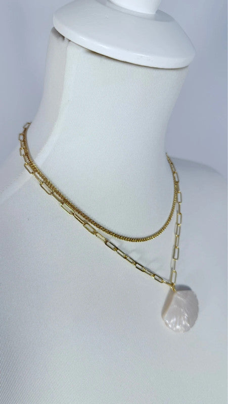 Collier pendentif coquillage superposé