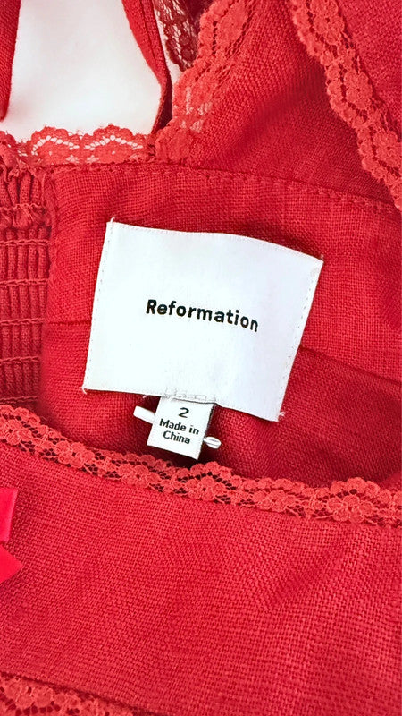 Robe en lin Evianna à encolure carrée rouge