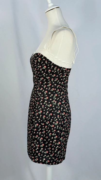 Robe mini Camille noire fleurie