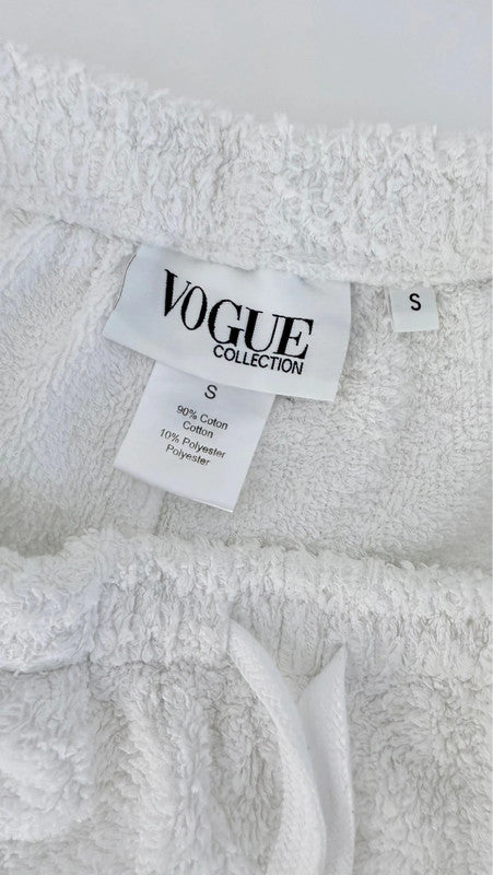 Short blanc avec logo brodé rouge - Vogue