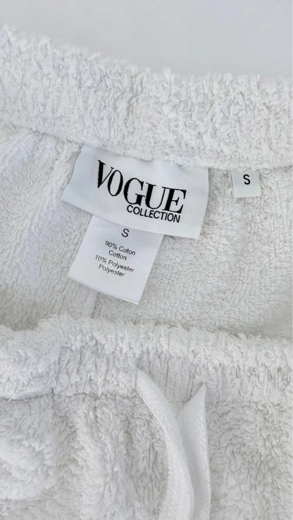 Short blanc avec logo brodé rouge - Vogue