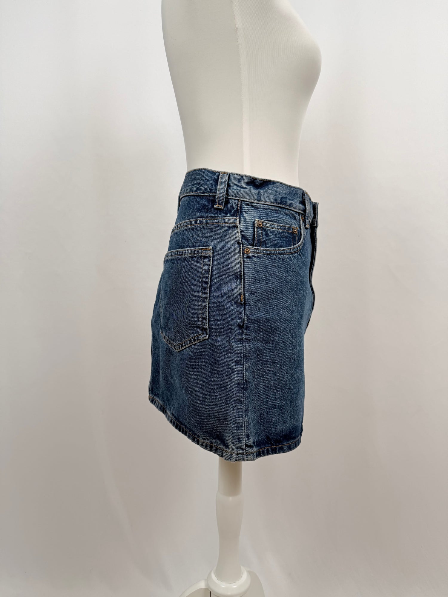 Mini jupe à 5 poches en denim bleu