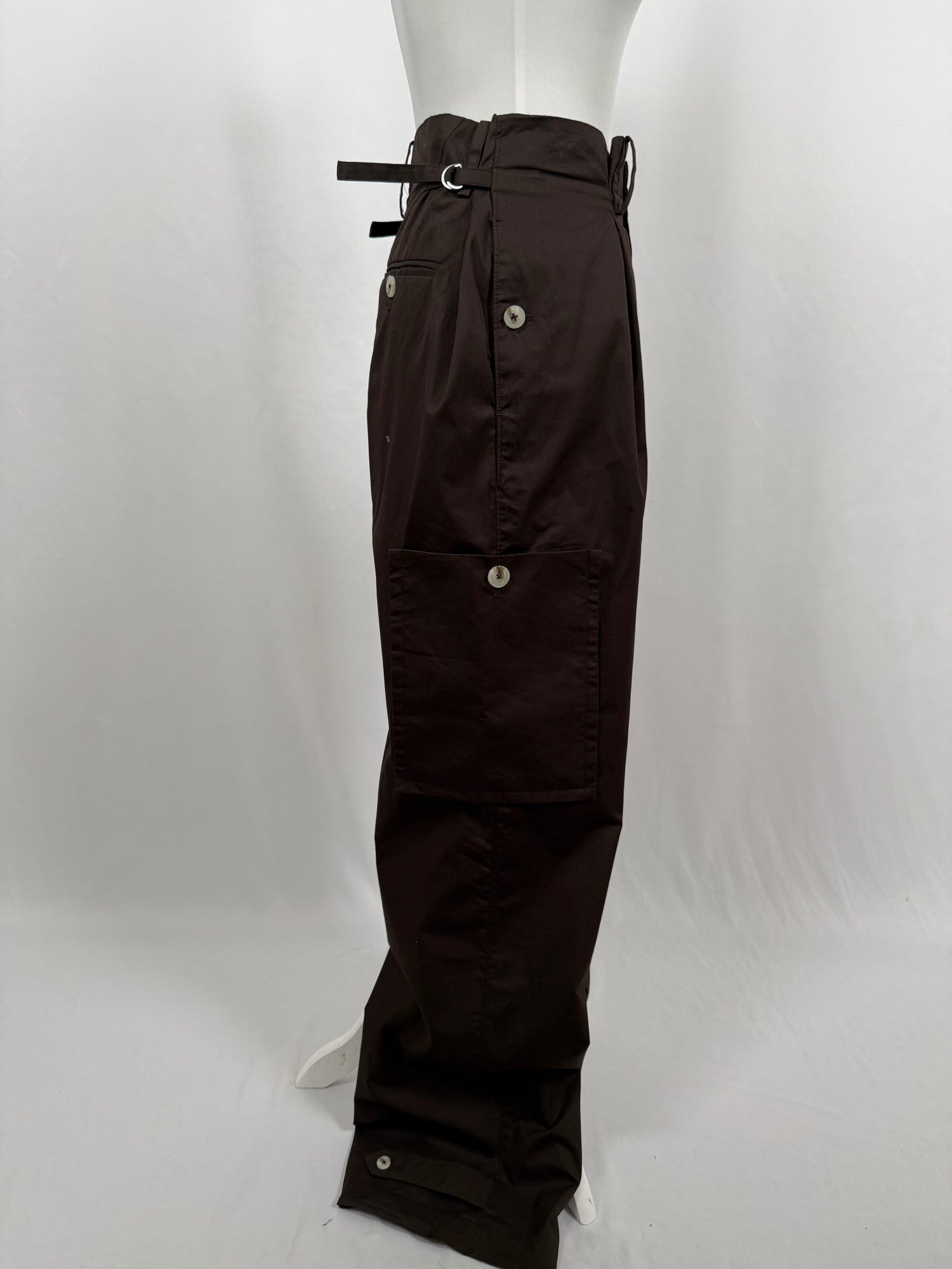 Brown wide-leg pleated trousers