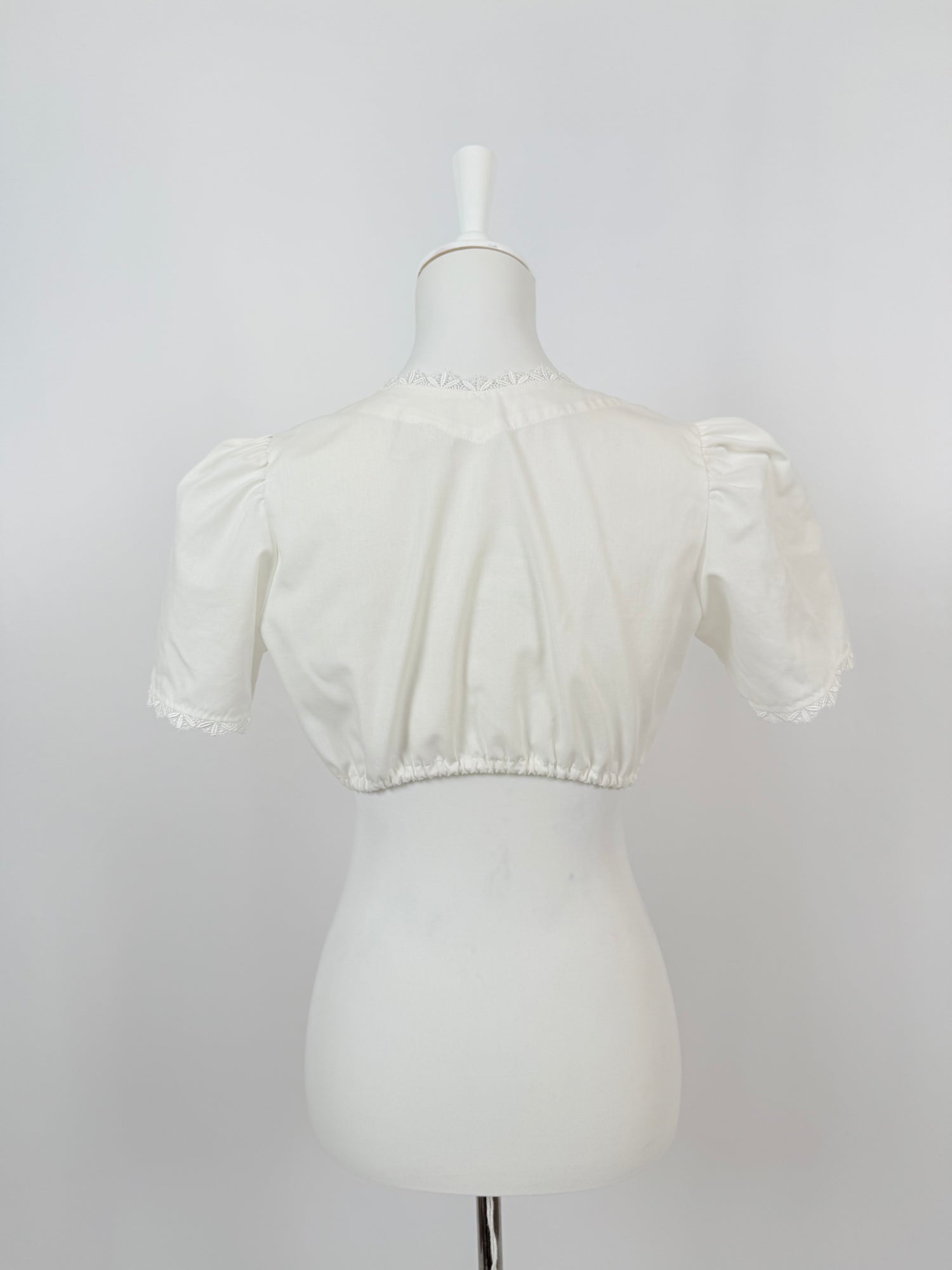 Blouse courte blanche col carré