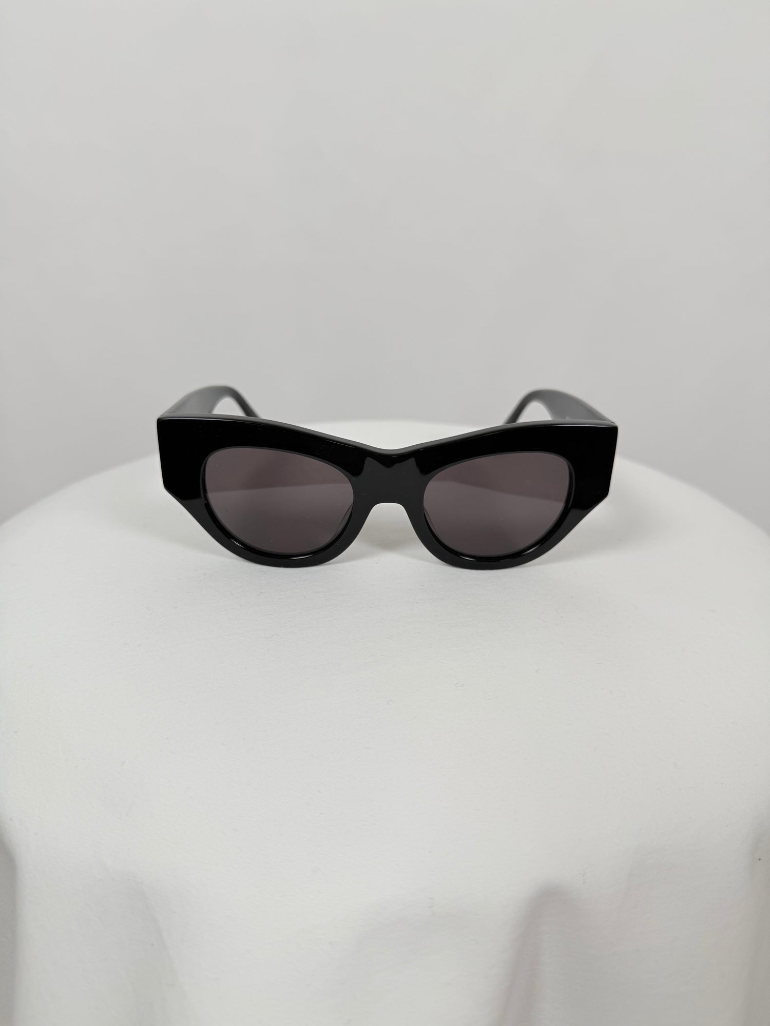Lunettes de soleil Venezia cat-eye noires