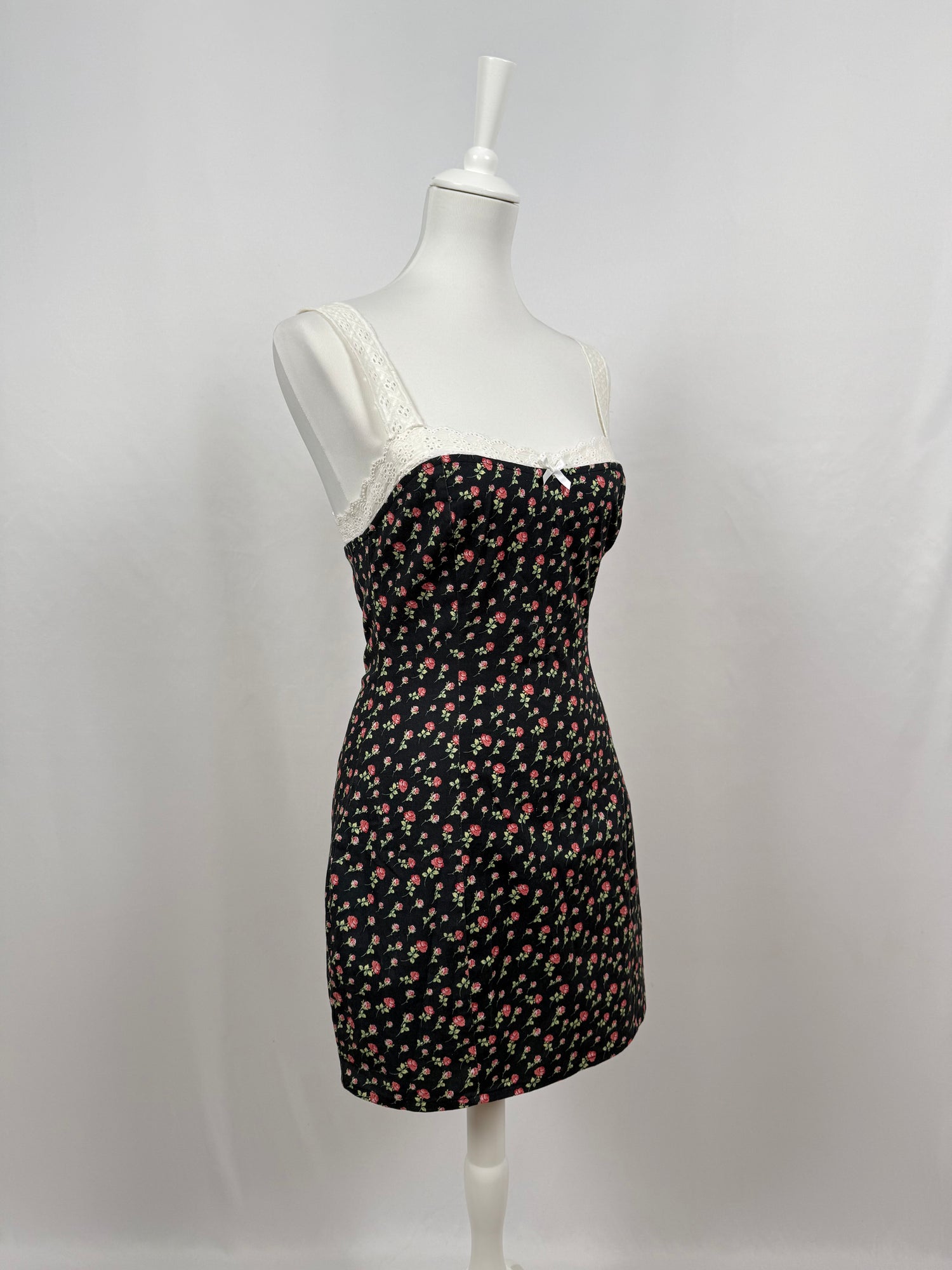 Robe mini Camille noire fleurie