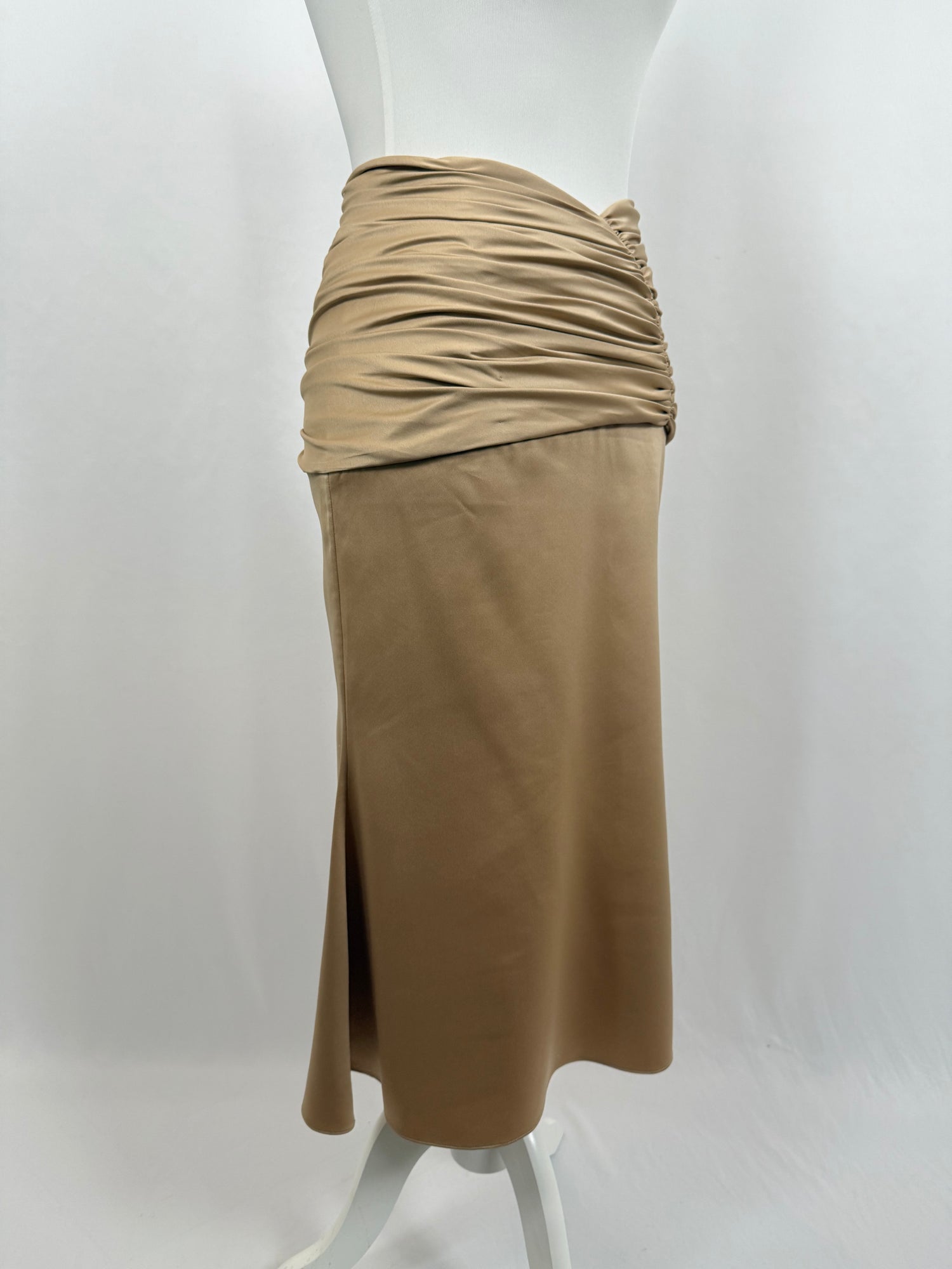 Jupe midi matelassée en poly-satin doré