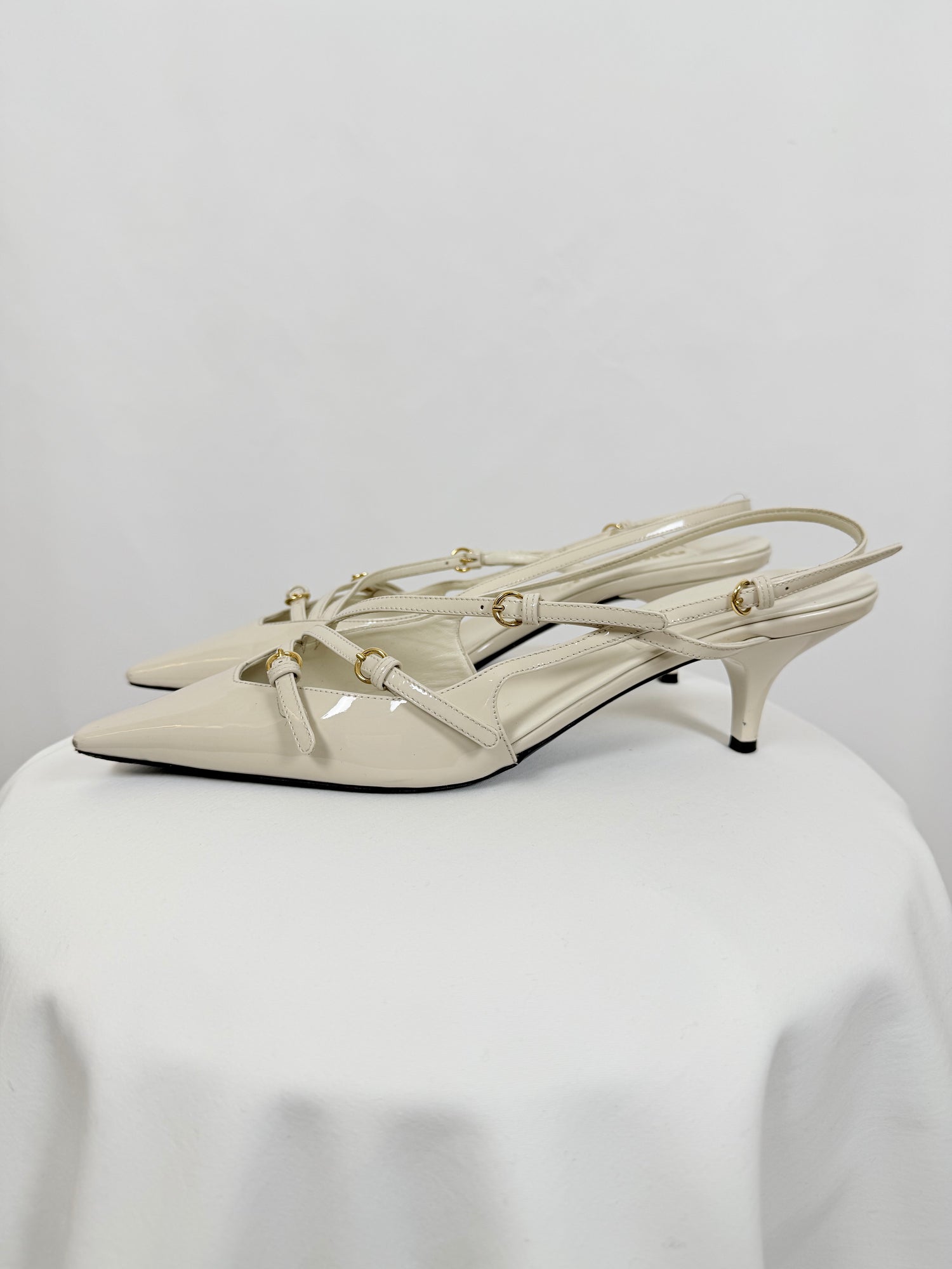 Slingback pointed-toe pumps
