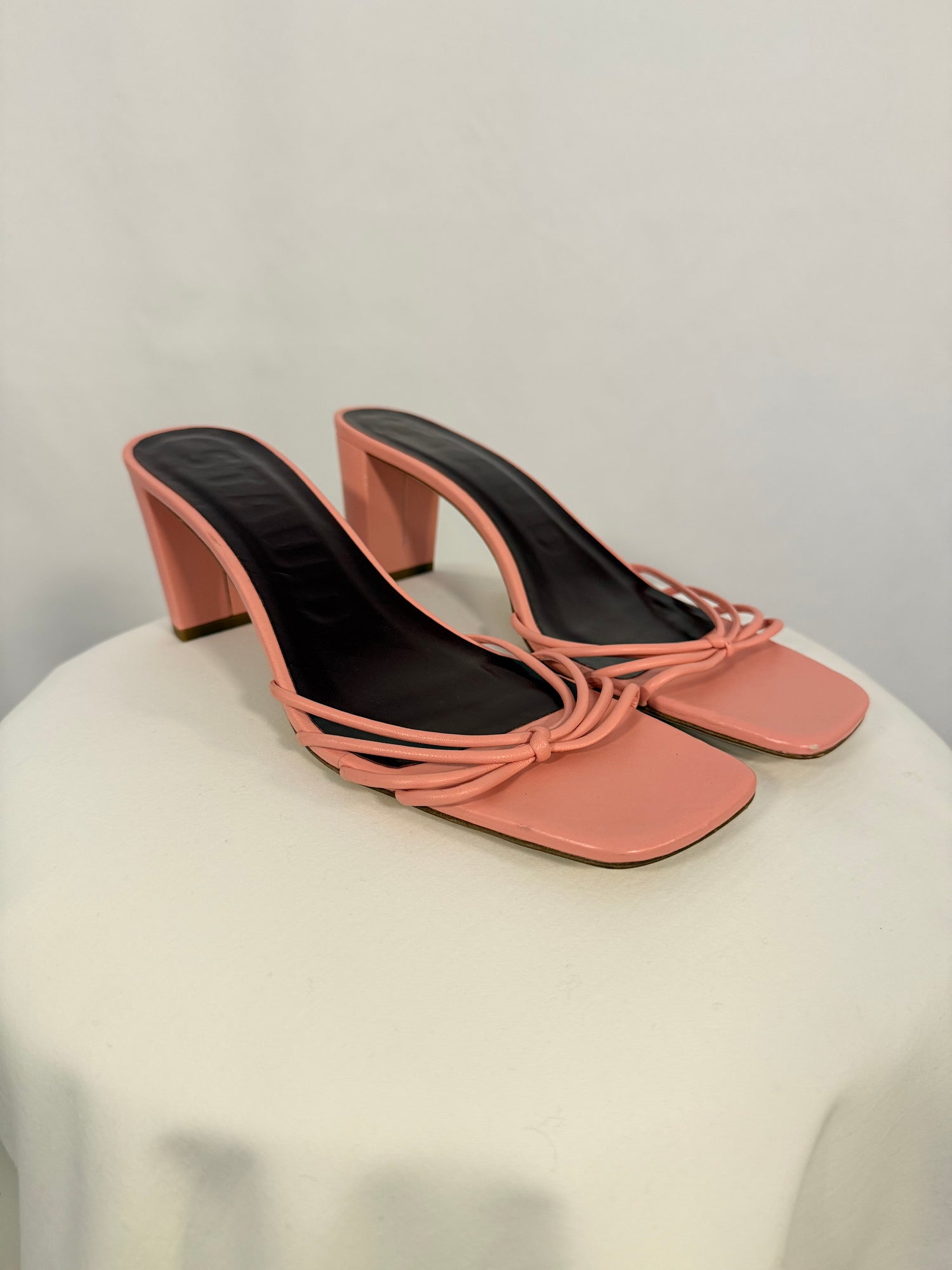 Sandales à talons rose