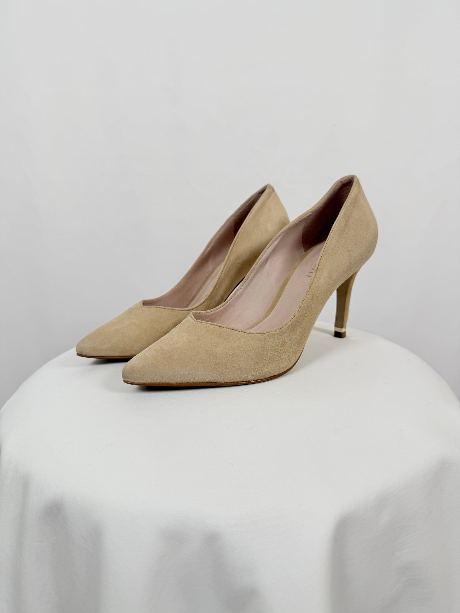 Escarpins Karolina beige en daim