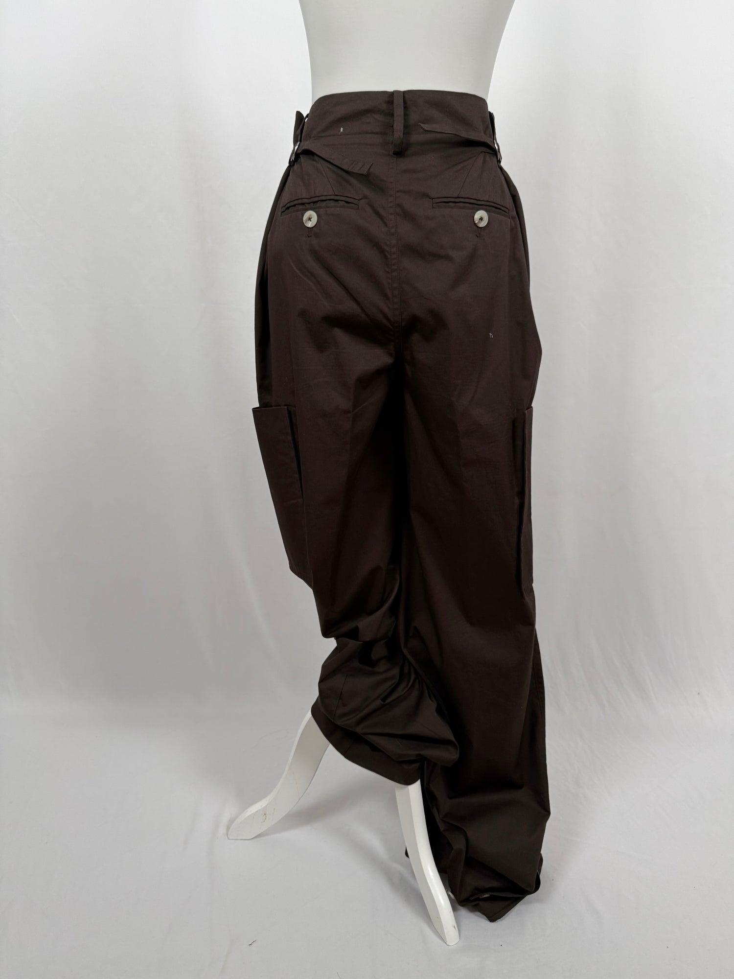 Brown wide-leg pleated trousers