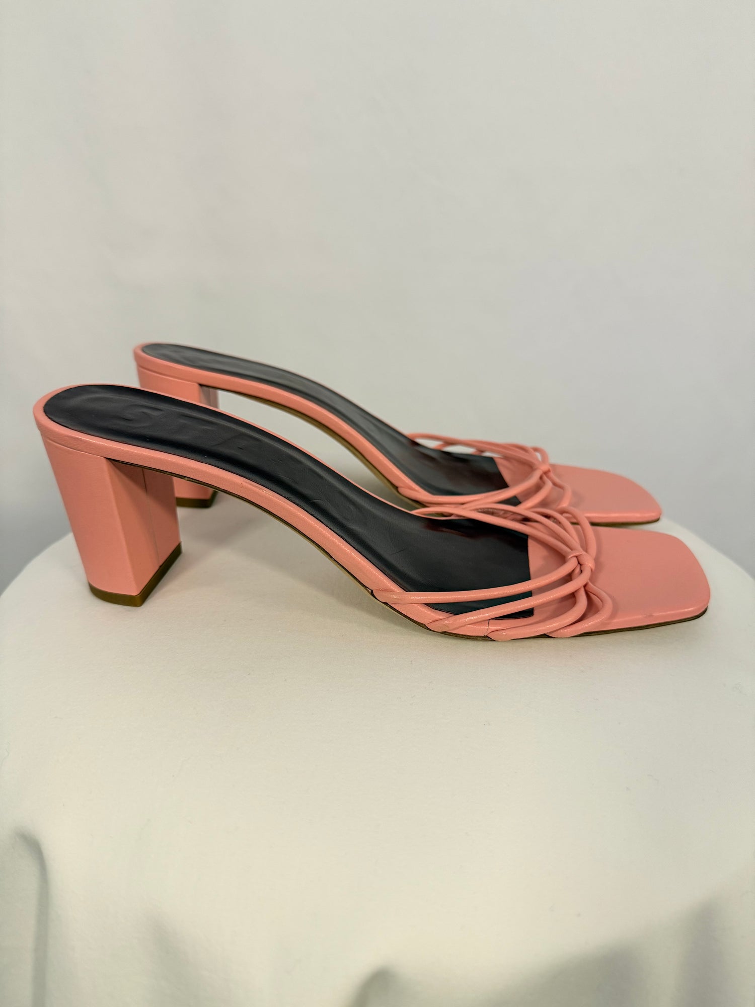 Sandales à talons rose