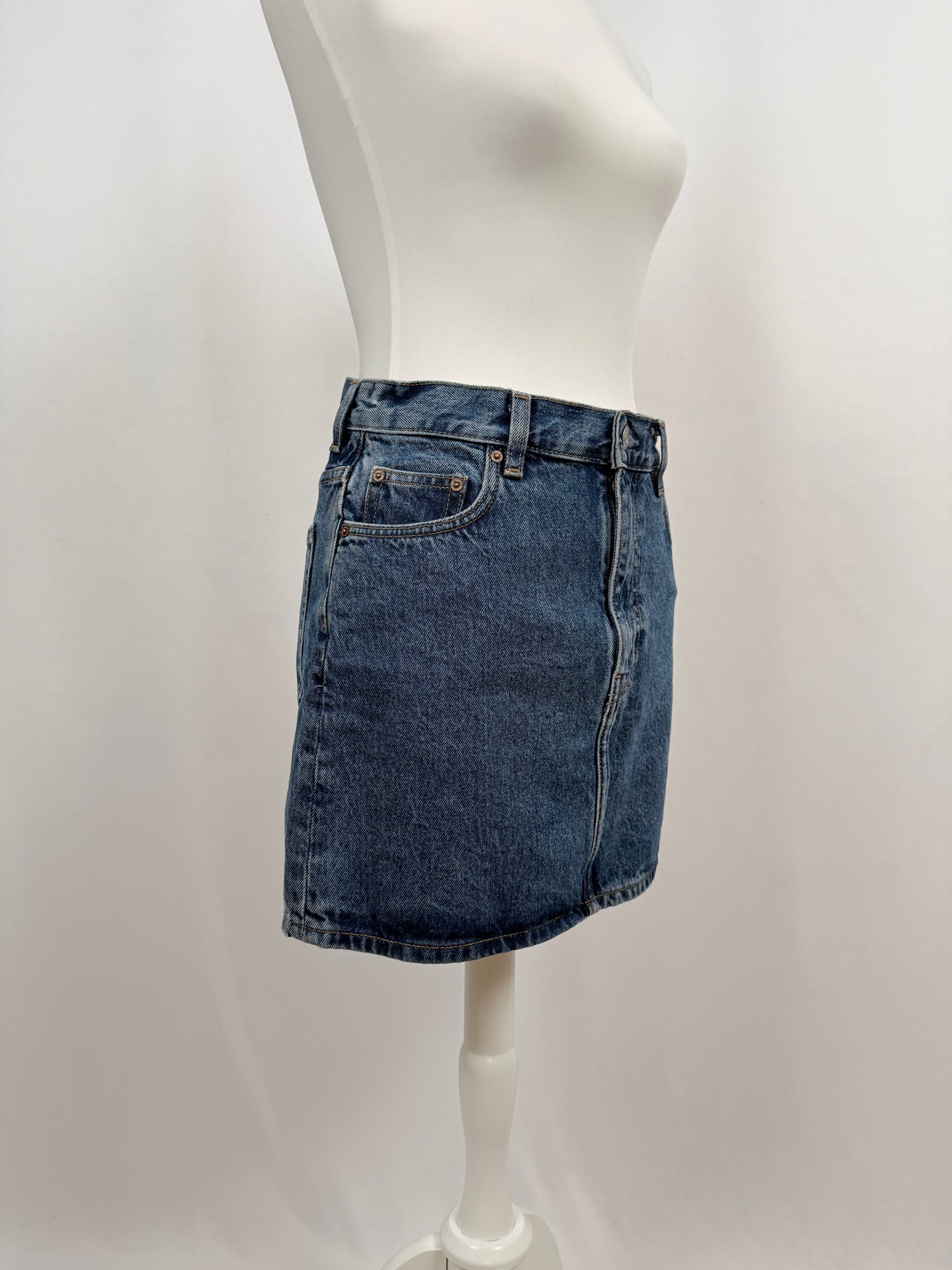 Mini jupe à 5 poches en denim bleu