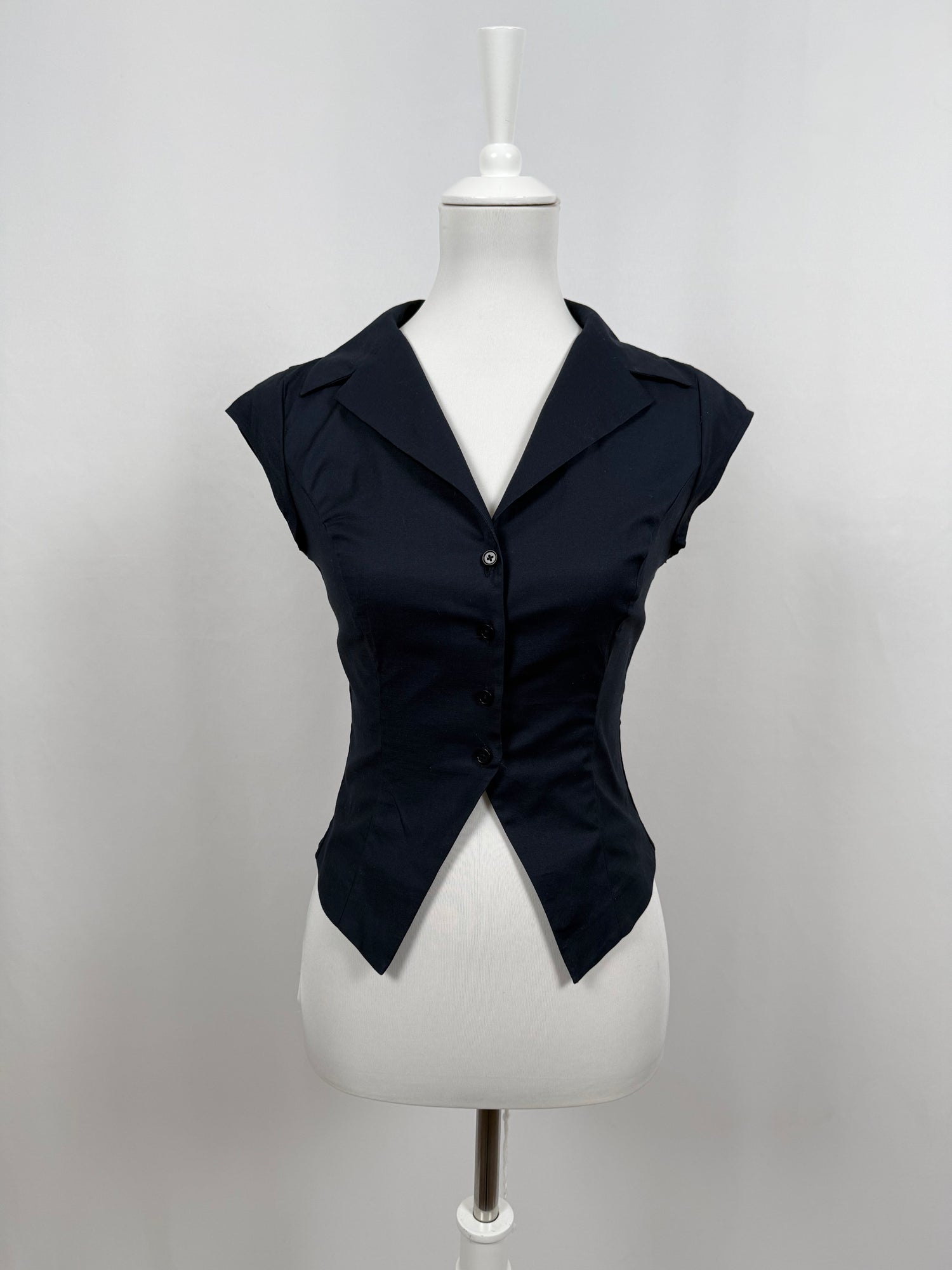 Top boutonné cintré bleu marine