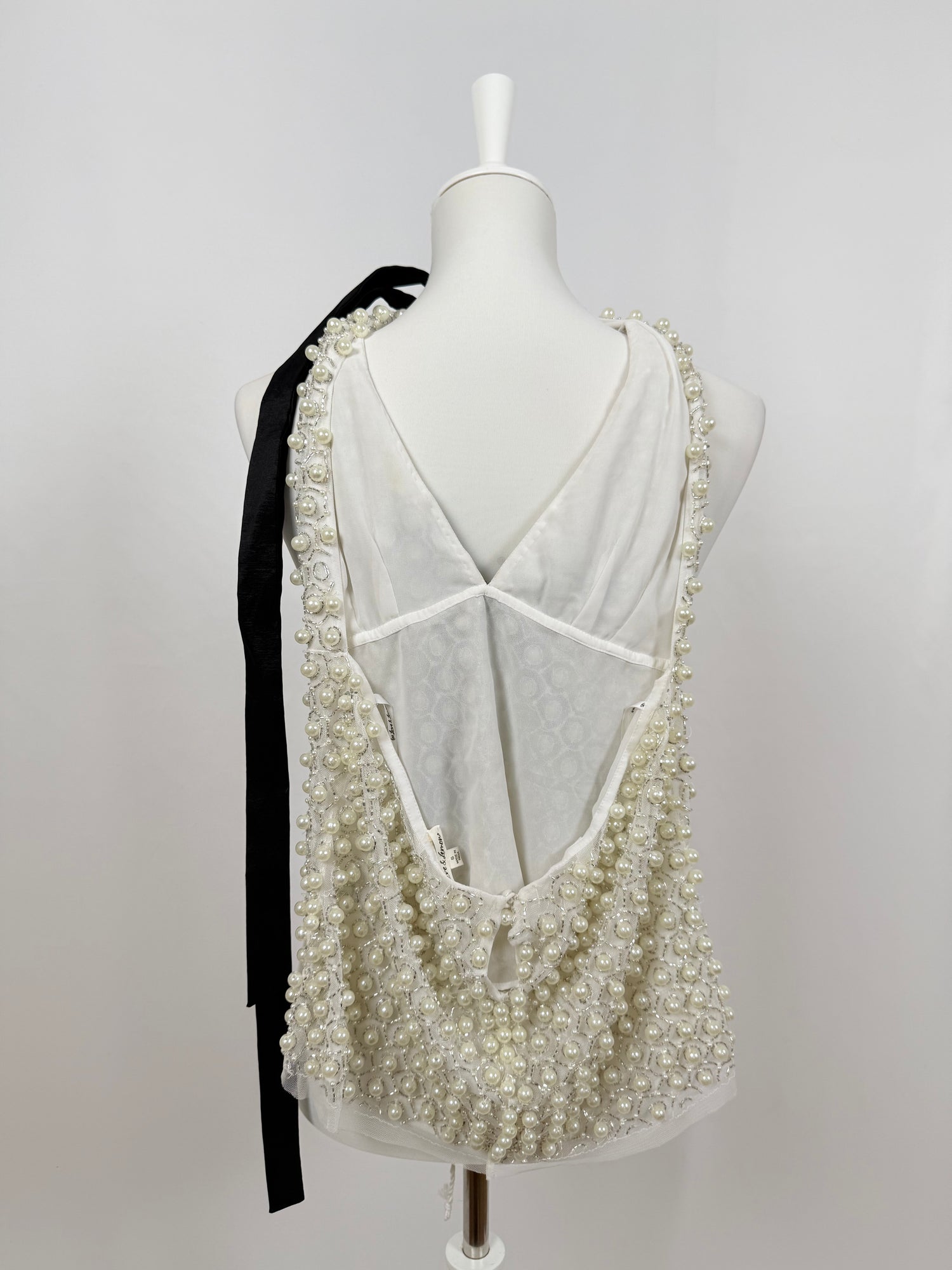 Pearly bow halter top white