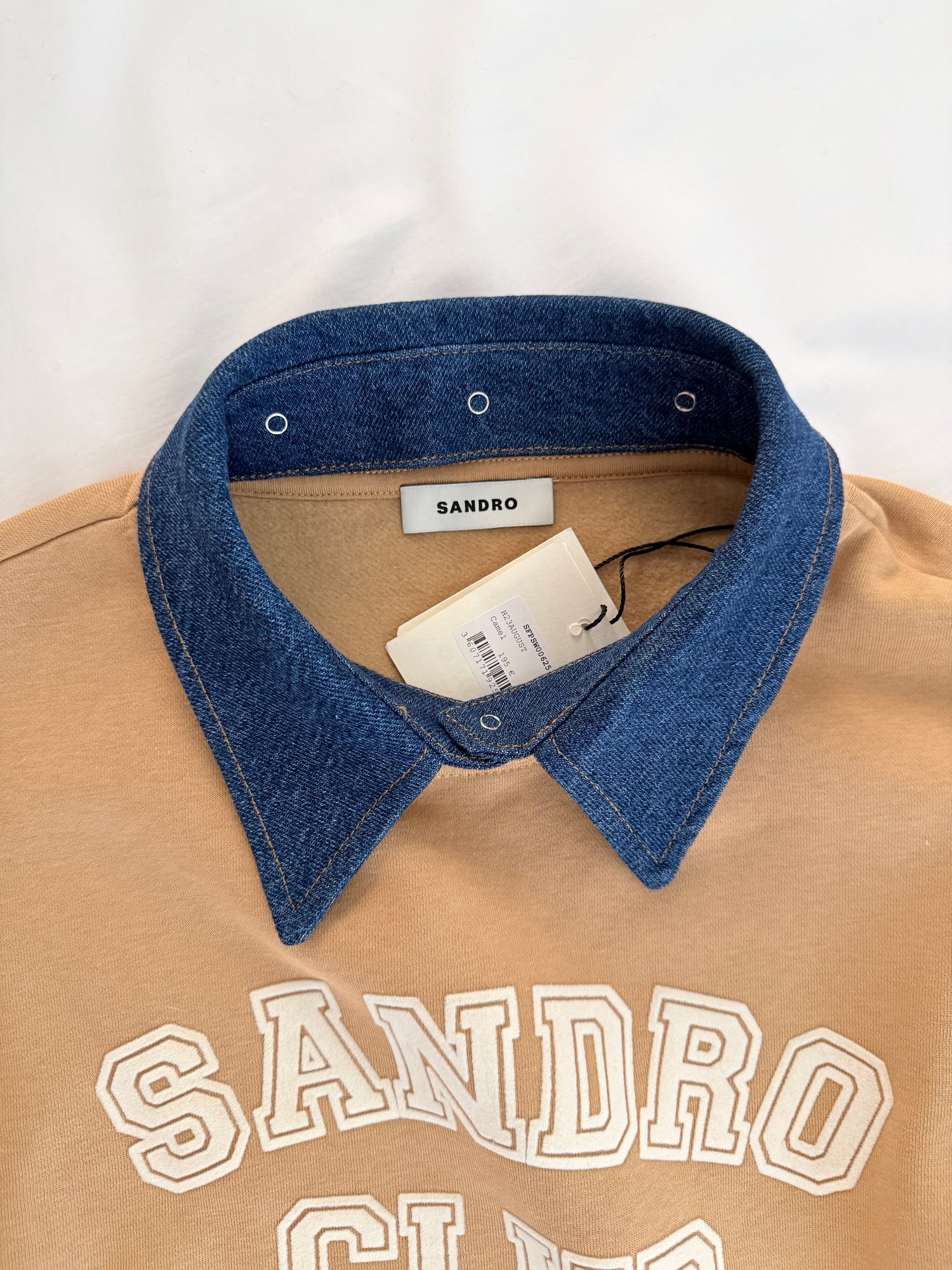 Camel sweatshirt with detachable collar