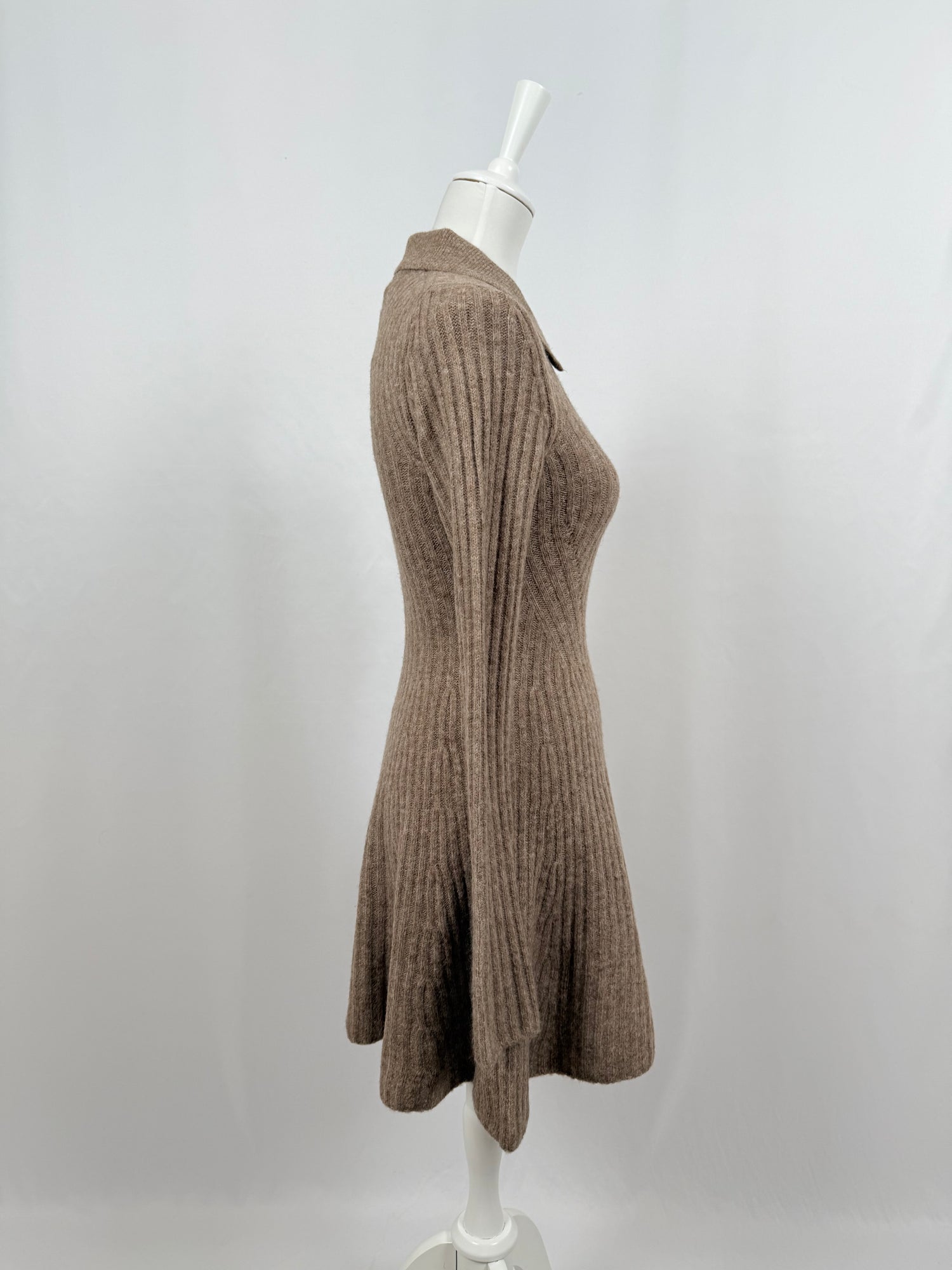 Izel taupe short dress
