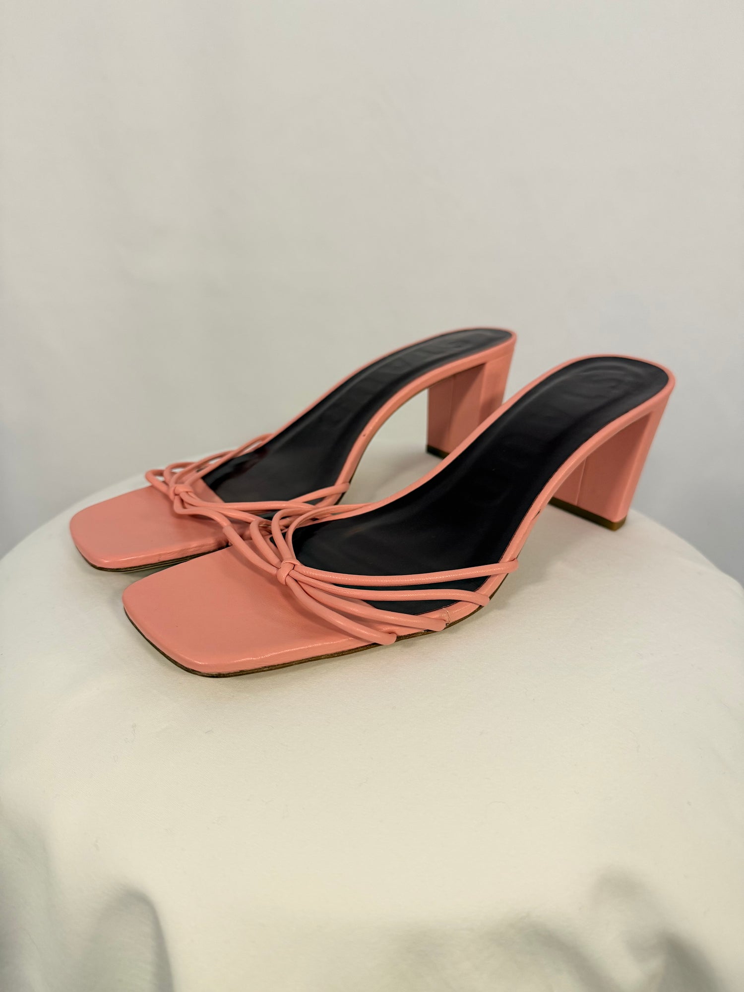 Sandales à talons rose