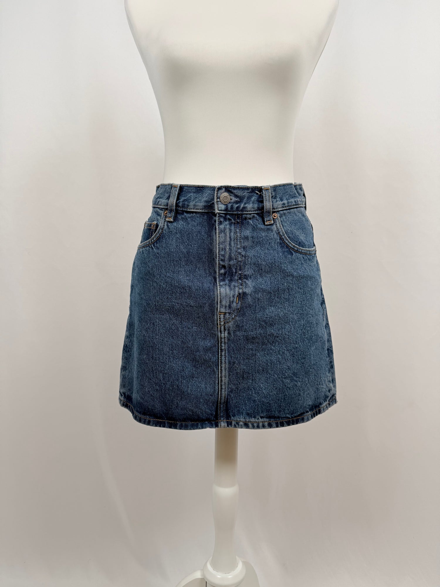 Mini jupe à 5 poches en denim bleu