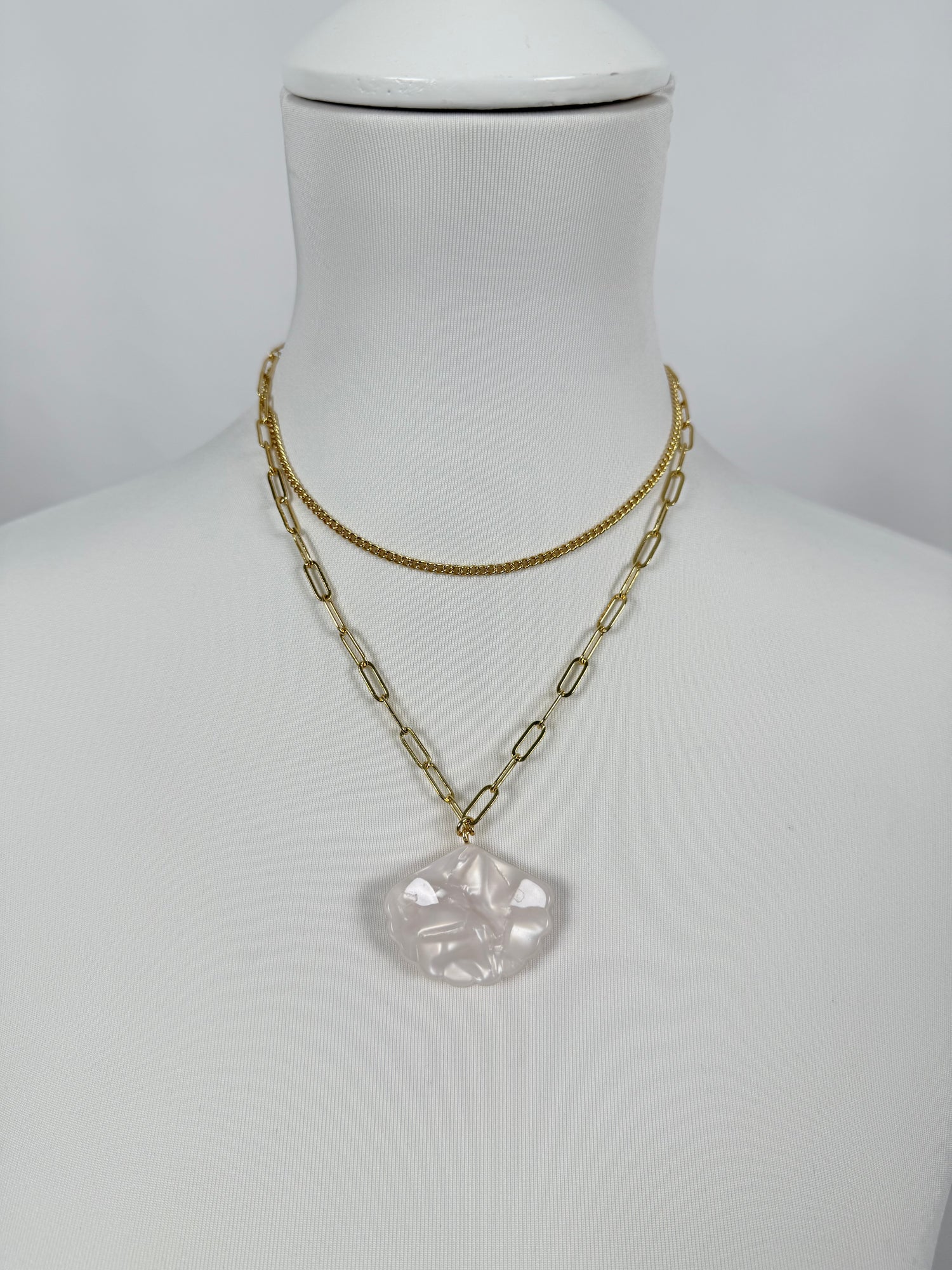 Collier pendentif coquillage superposé