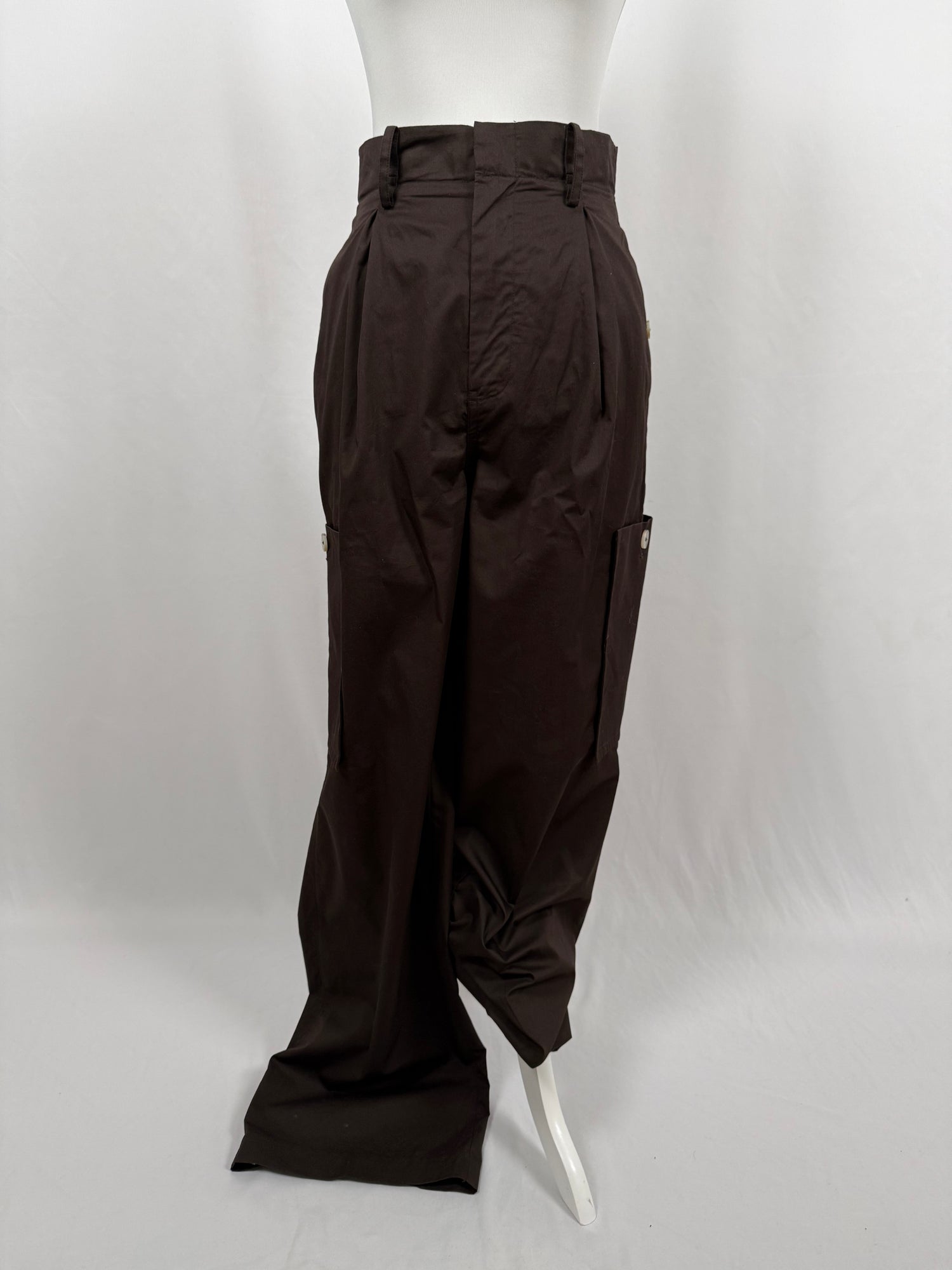 Brown wide-leg pleated trousers