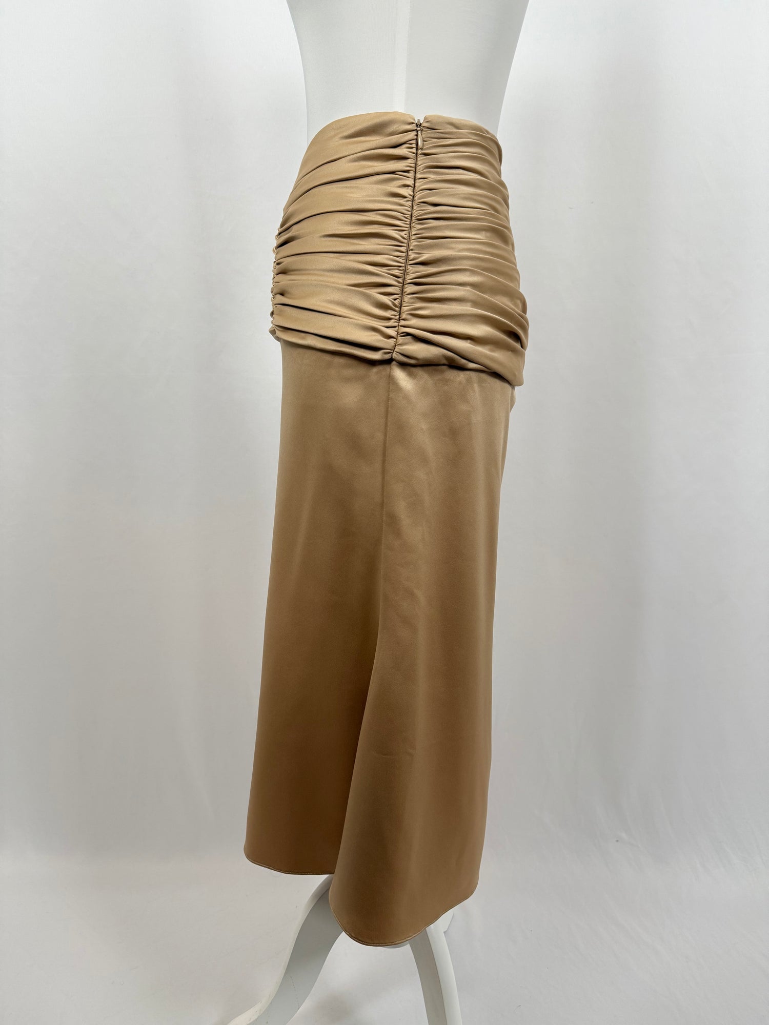 Jupe midi matelassée en poly-satin doré