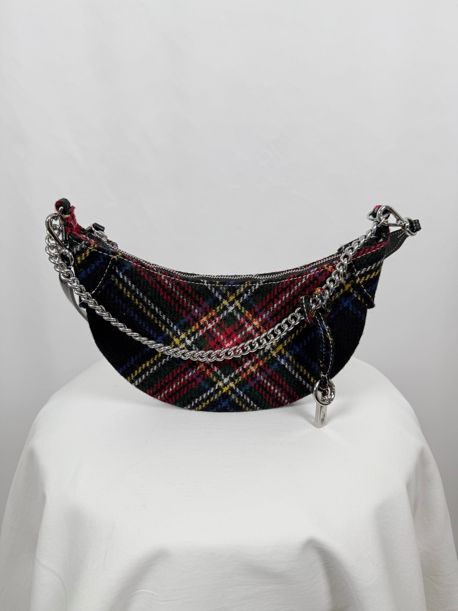 Tartan-patterned shoulder bag