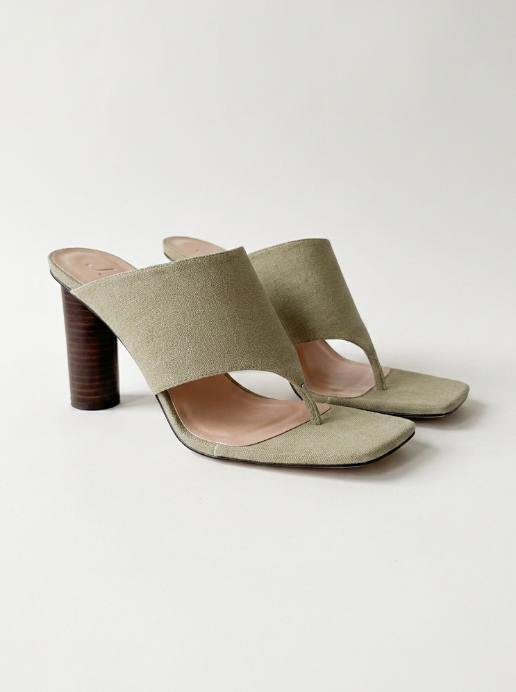 Sandales à talons en lin beige