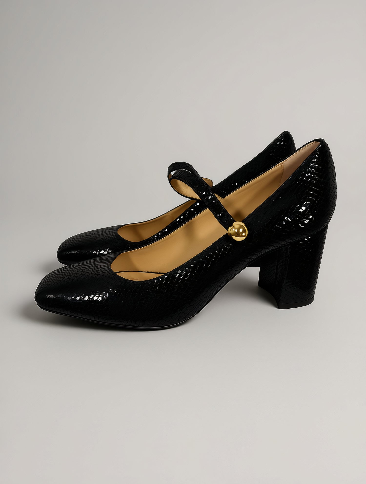 Escarpins noirs effet reptile