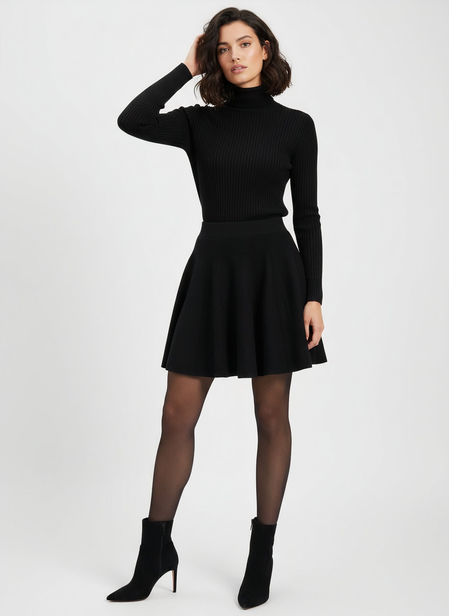 Black stretch pleated skirt